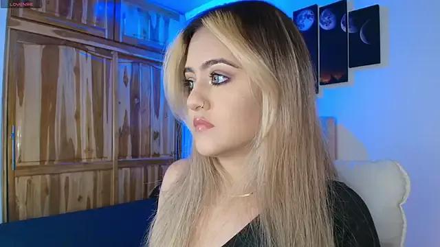 Try our girls live displays and explore the company of endless strippers, with beautiful physiques, vibrating toys and more.