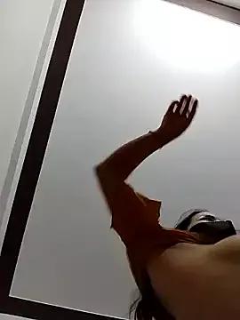 MaryyLy from StripChat is Freechat