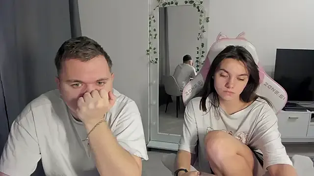 MashkaRay — Stream with two girls +1 man