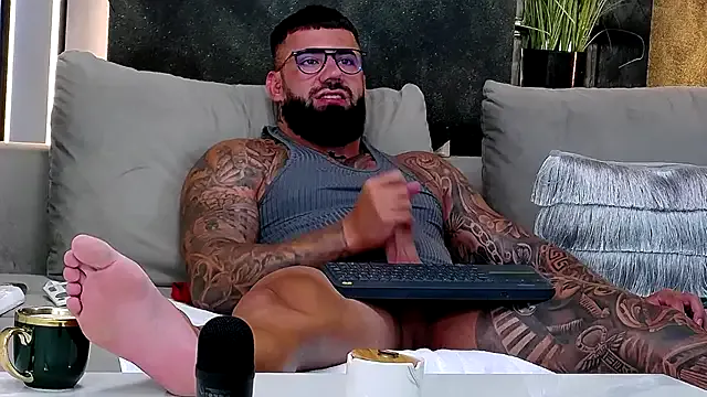 Avatar of masterkingofmusclee