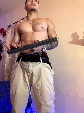 Matt_your_master_ from StripChat is Freechat