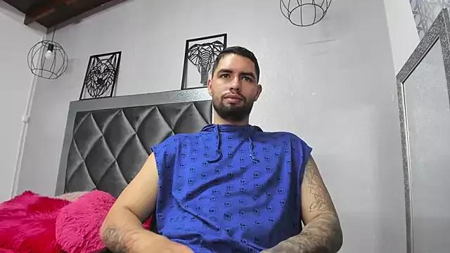 matteosantos from StripChat