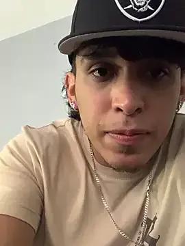 Mattew_Dluca_ from StripChat is Freechat