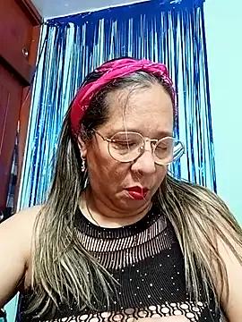 Try our girls live displays and explore the company of endless strippers, with beautiful physiques, vibrating toys and more.