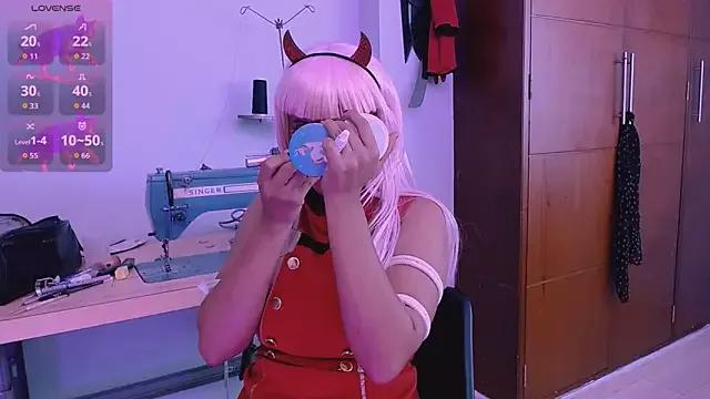 Try our girls live displays and explore the company of endless strippers, with beautiful physiques, vibrating toys and more.