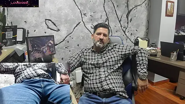 Avatar of Maxi_thebig_daddy