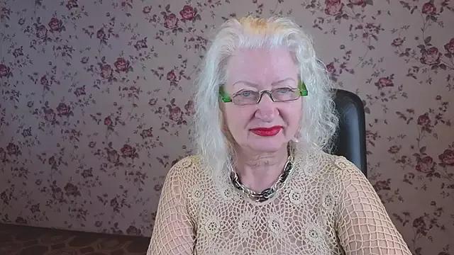 Try our girls live displays and explore the company of endless strippers, with beautiful physiques, vibrating toys and more.