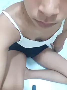 Meenaksi-singh webcams show profile image 