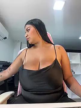 Try our girls live displays and explore the company of endless strippers, with beautiful physiques, vibrating toys and more.