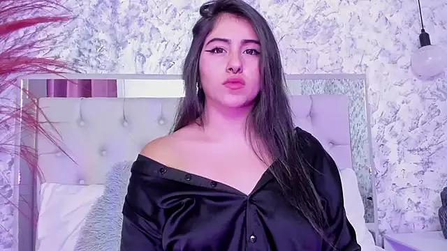Try our girls live displays and explore the company of endless strippers, with beautiful physiques, vibrating toys and more.