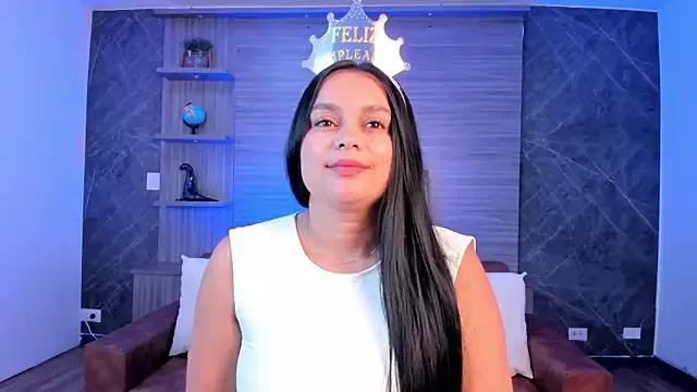 Try our girls live displays and explore the company of endless strippers, with beautiful physiques, vibrating toys and more.