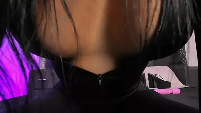Try our girls live displays and explore the company of endless strippers, with beautiful physiques, vibrating toys and more.