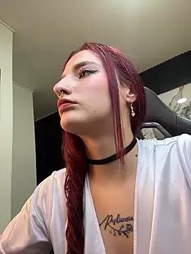 Try our girls live displays and explore the company of endless strippers, with beautiful physiques, vibrating toys and more.