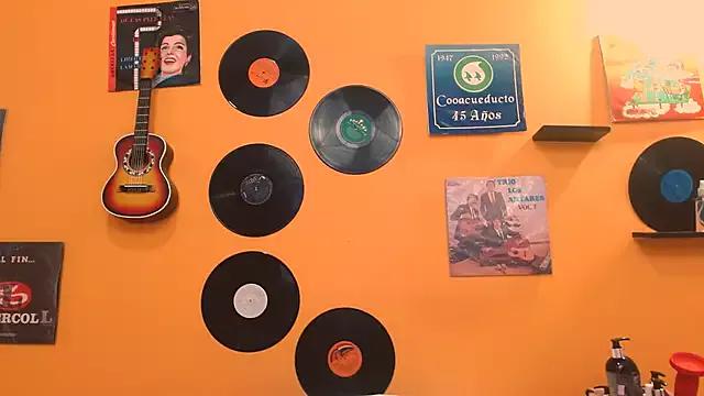 Photos of meisevil77 from StripChat is Freechat