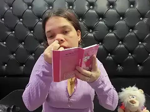 MelanyCarter18 from StripChat is Freechat