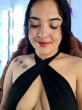 Try our girls live displays and explore the company of endless strippers, with beautiful physiques, vibrating toys and more.