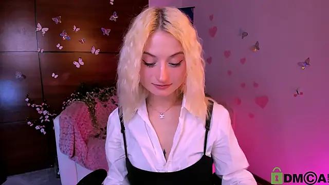 Try our girls live displays and explore the company of endless strippers, with beautiful physiques, vibrating toys and more.