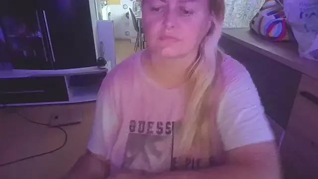 Meliss_Official9 from StripChat is Freechat