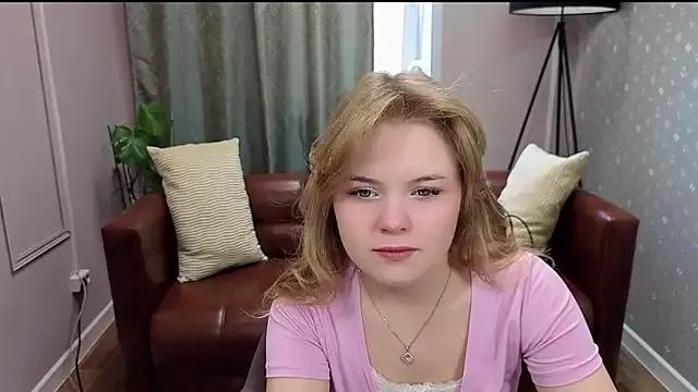 Try our girls live displays and explore the company of endless strippers, with beautiful physiques, vibrating toys and more.