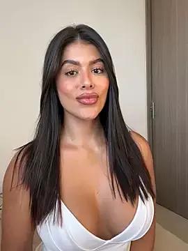 Try our girls live displays and explore the company of endless strippers, with beautiful physiques, vibrating toys and more.