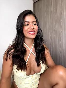Try our girls live displays and explore the company of endless strippers, with beautiful physiques, vibrating toys and more.