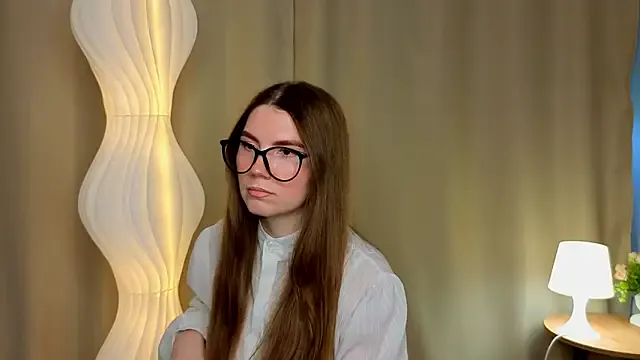 MelitaMoote — tease with breasts