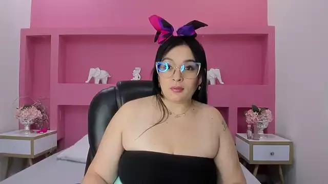 MelodyStonee from StripChat is Freechat