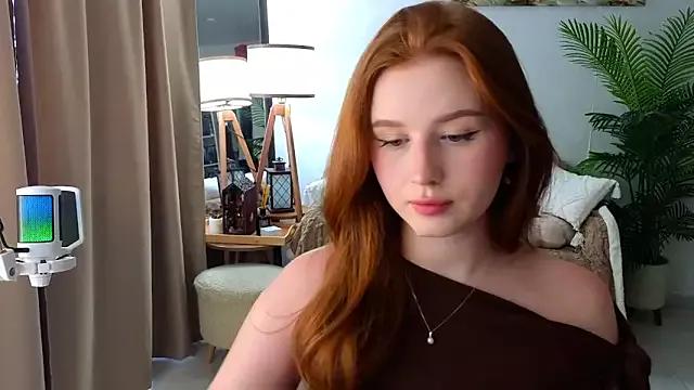 Try our girls live displays and explore the company of endless strippers, with beautiful physiques, vibrating toys and more.