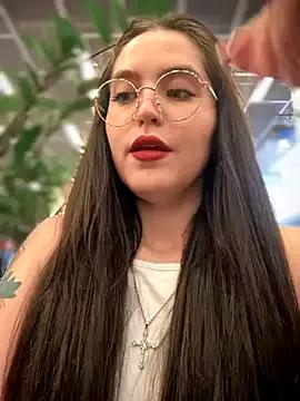 Try our girls live displays and explore the company of endless strippers, with beautiful physiques, vibrating toys and more.