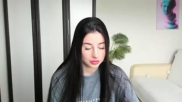 meowallen from StripChat is Freechat