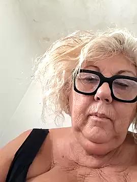 Try our girls live displays and explore the company of endless strippers, with beautiful physiques, vibrating toys and more.