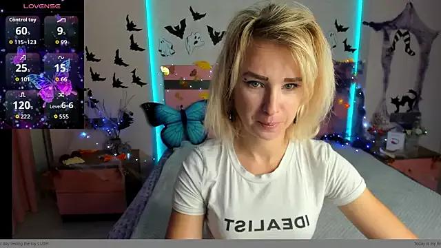 MeryMidnight from StripChat is Freechat