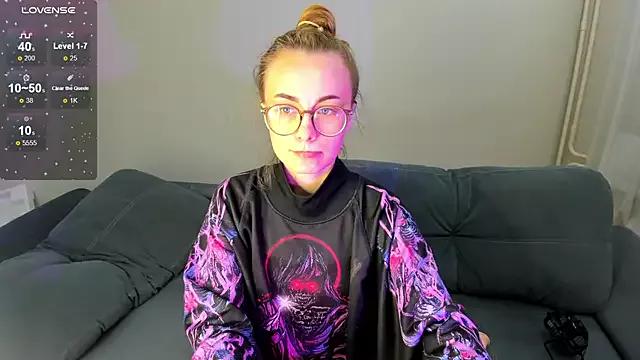 MewStella from StripChat is Freechat