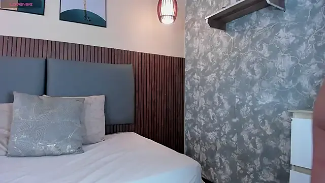 Mia_Harvey — Wet blowjob in doggy