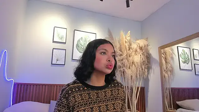 MIAHIVANOV — Freechat on StripChat