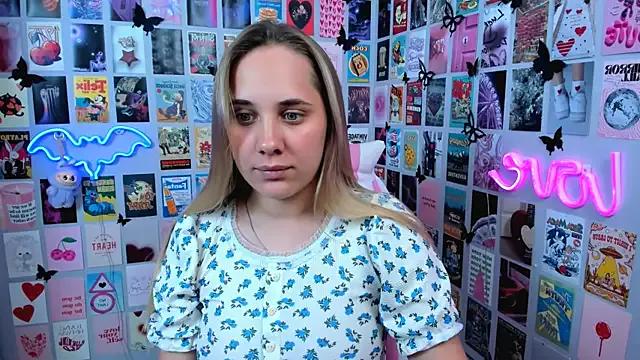 MiaMilas from StripChat is Freechat