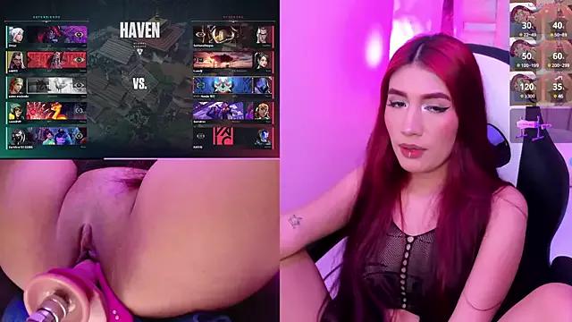 Try our girls live displays and explore the company of endless strippers, with beautiful physiques, vibrating toys and more.