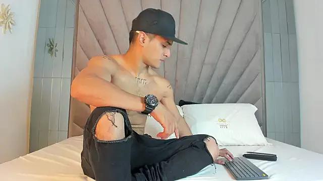 Michael_Blaze from StripChat is Freechat