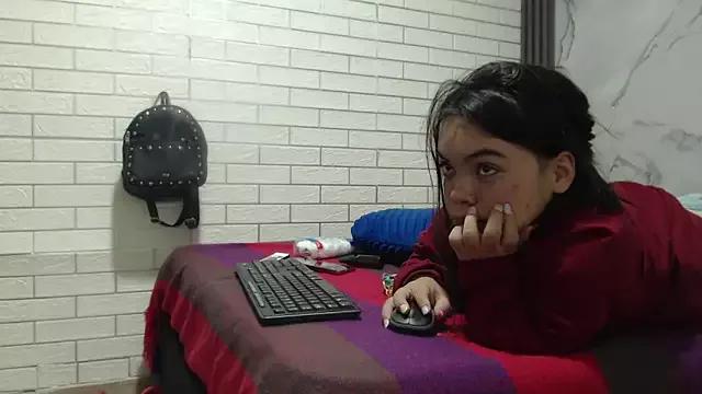 Michelle_Brooks from StripChat is Freechat