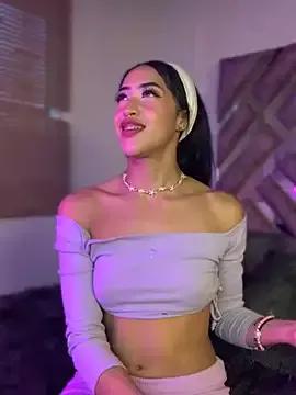 Try our girls live displays and explore the company of endless strippers, with beautiful physiques, vibrating toys and more.
