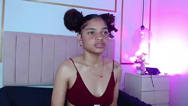 MichelleLebron from StripChat is Freechat
