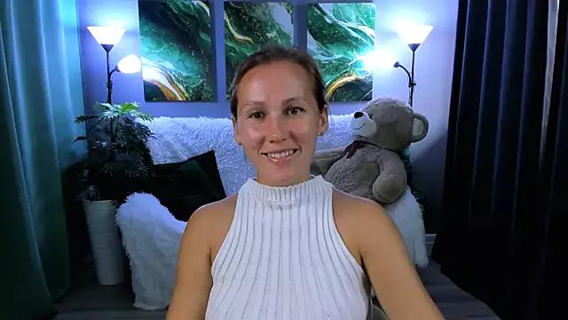 Try our girls live displays and explore the company of endless strippers, with beautiful physiques, vibrating toys and more.