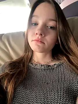 Try our girls live displays and explore the company of endless strippers, with beautiful physiques, vibrating toys and more.