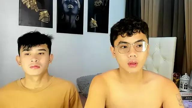 mightyhotcock from StripChat is Freechat