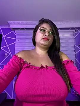 Try our girls live displays and explore the company of endless strippers, with beautiful physiques, vibrating toys and more.