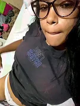 MiiaBrownn from StripChat is Freechat