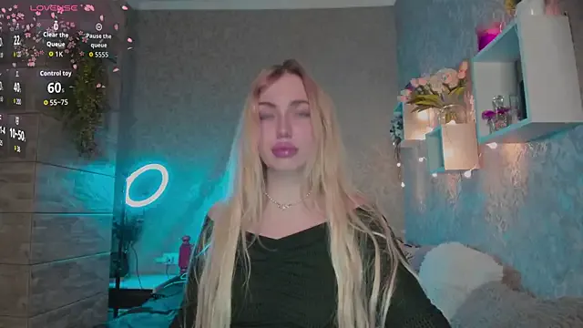 Mika_Rayy — flash tits 2min