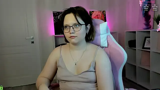 Mila__Cutee — stand up and show my outfit