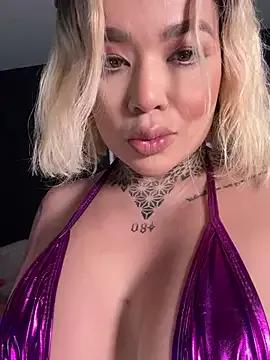 Try our girls live displays and explore the company of endless strippers, with beautiful physiques, vibrating toys and more.
