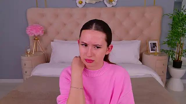 Try our girls live displays and explore the company of endless strippers, with beautiful physiques, vibrating toys and more.